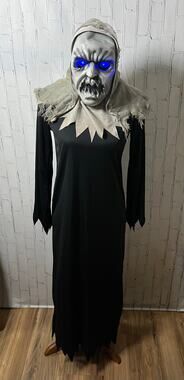 Phantom Ghoul Costume Kids 12-14 Light Up Blue Eyes Mask Black Robe Halloween